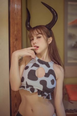 美女胸又黄又禁视频ai换脸_在线手机观看